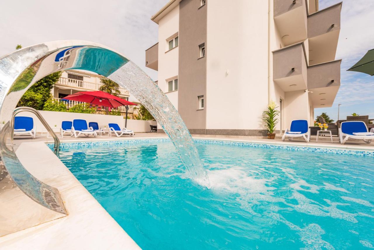 Villa Jana Luxury Apartments Novalja Exteriör bild