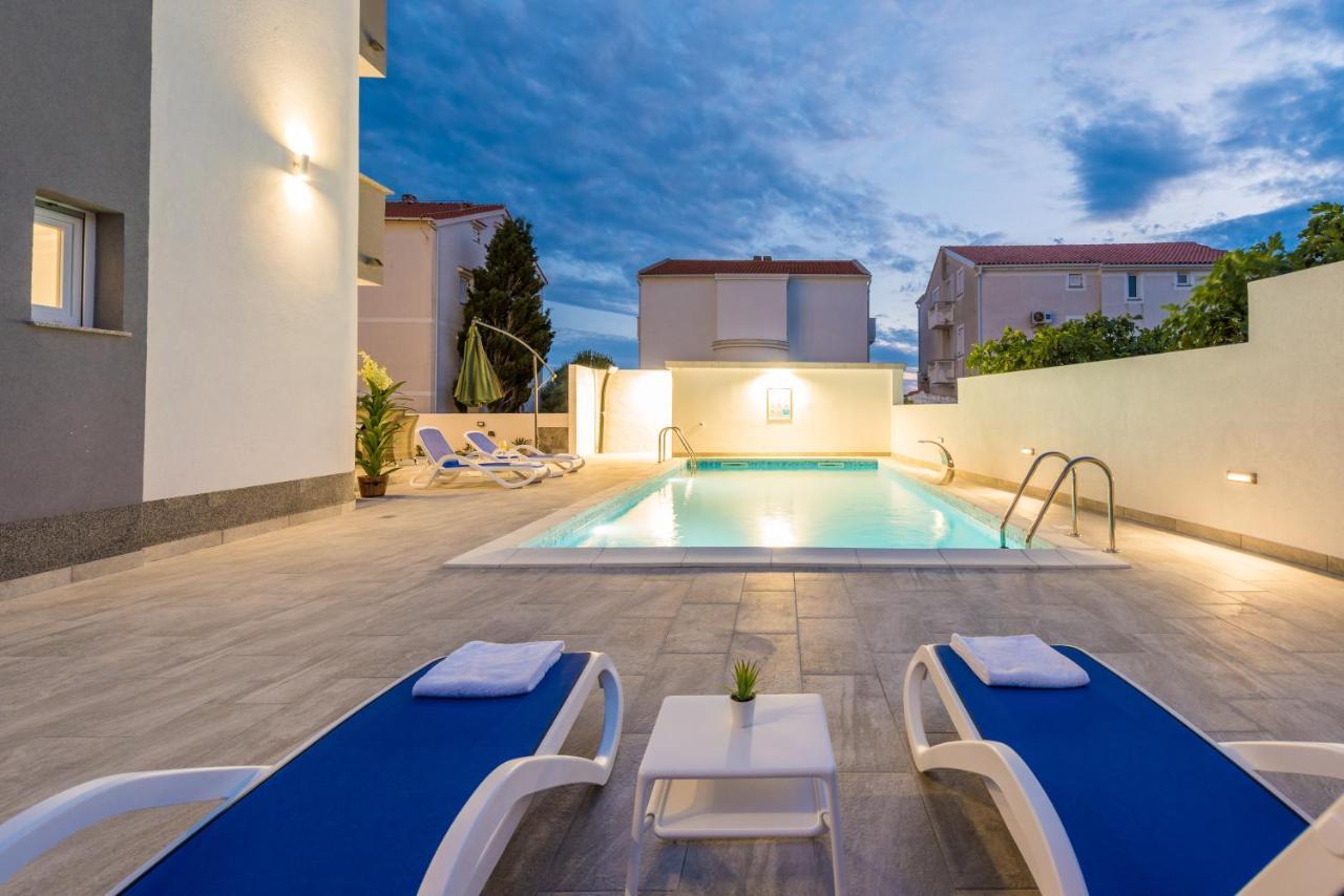 Villa Jana Luxury Apartments Novalja Exteriör bild