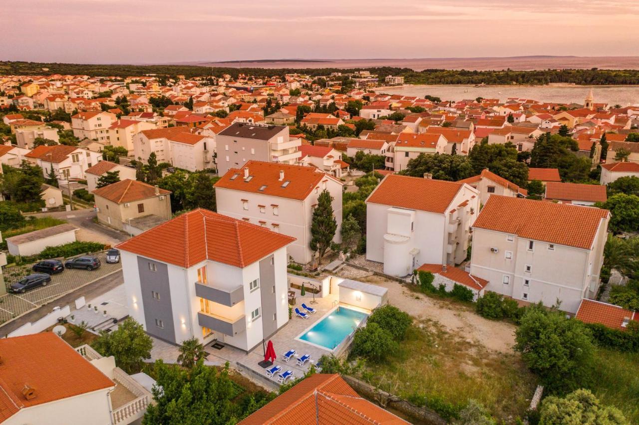 Villa Jana Luxury Apartments Novalja Exteriör bild