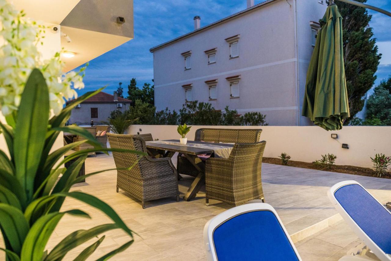 Villa Jana Luxury Apartments Novalja Exteriör bild