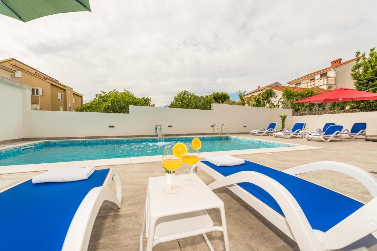 Villa Jana Luxury Apartments Novalja Exteriör bild