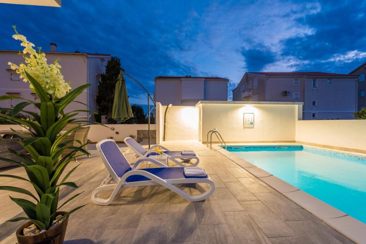 Villa Jana Luxury Apartments Novalja Exteriör bild