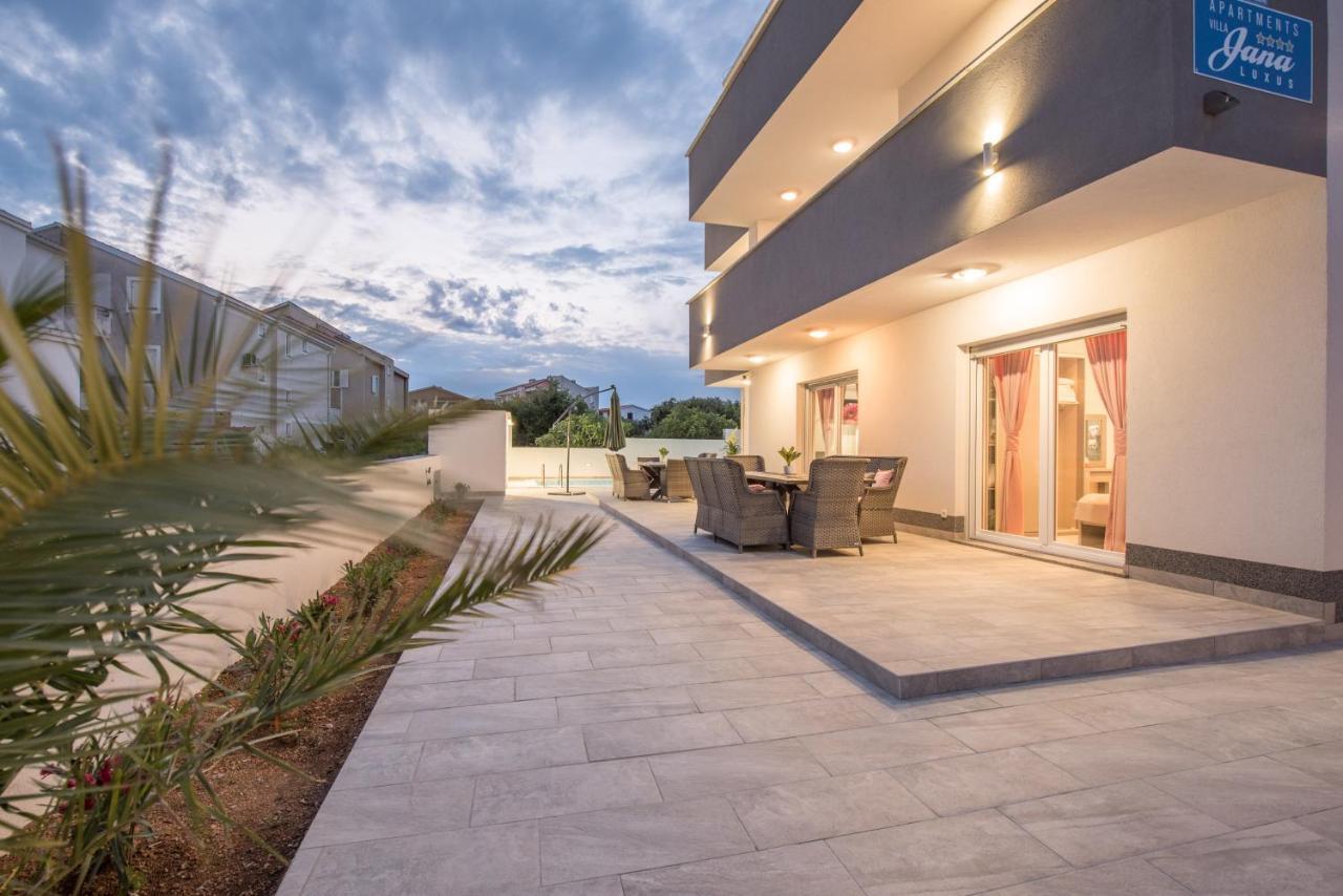 Villa Jana Luxury Apartments Novalja Exteriör bild
