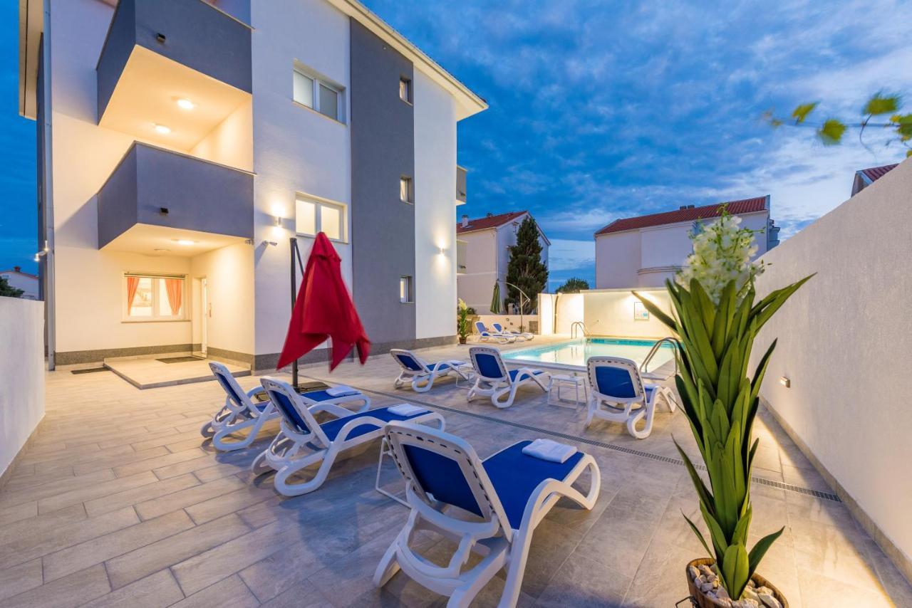 Villa Jana Luxury Apartments Novalja Exteriör bild