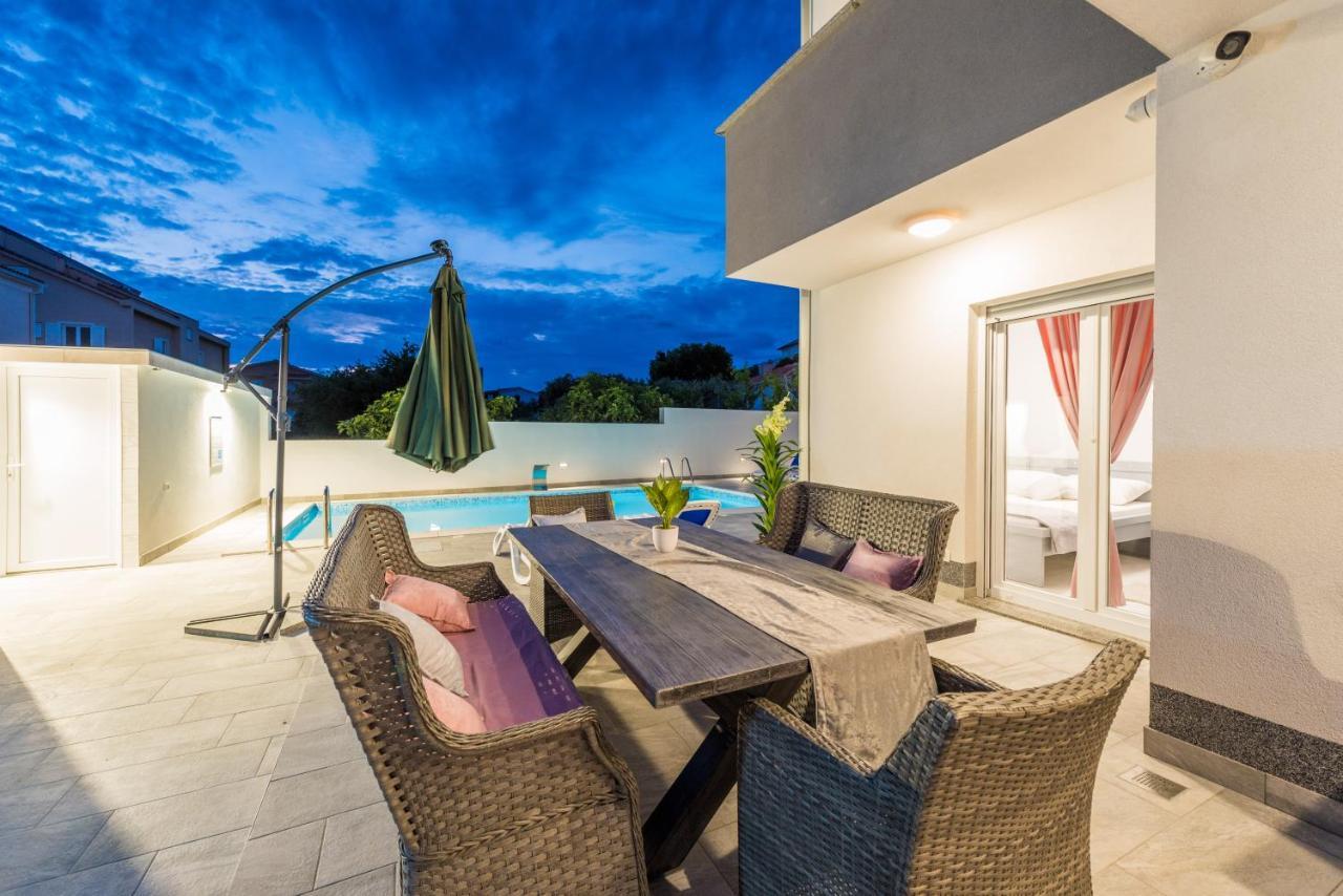 Villa Jana Luxury Apartments Novalja Exteriör bild