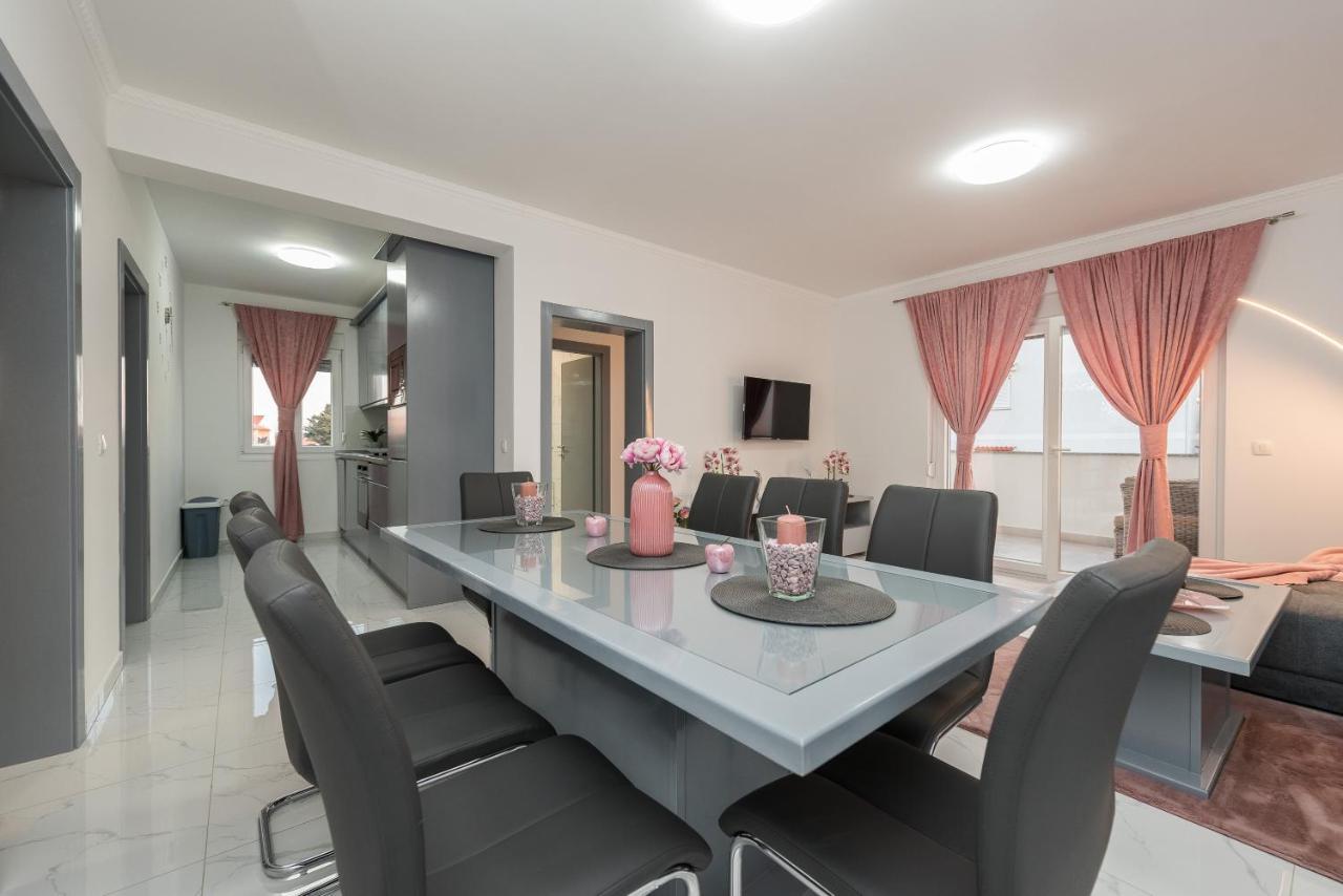Villa Jana Luxury Apartments Novalja Exteriör bild