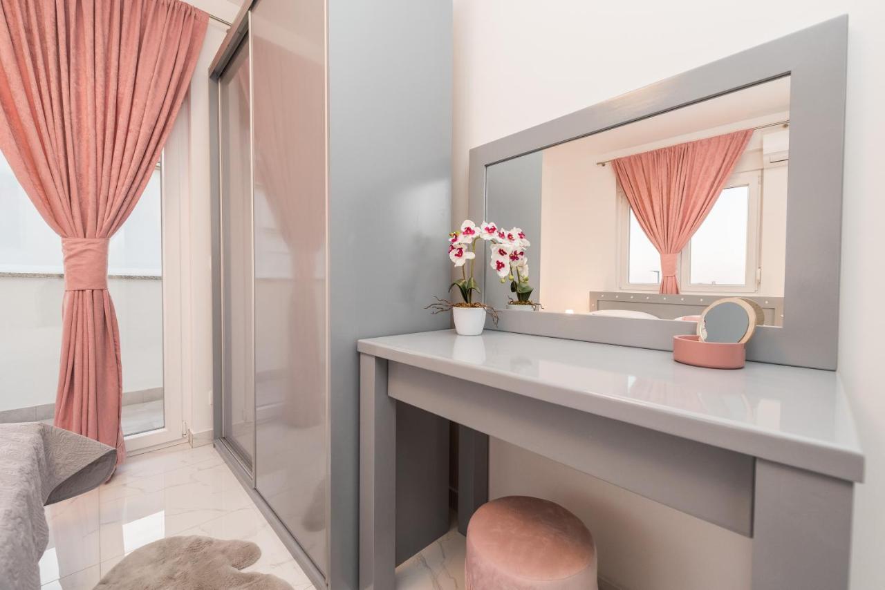 Villa Jana Luxury Apartments Novalja Exteriör bild