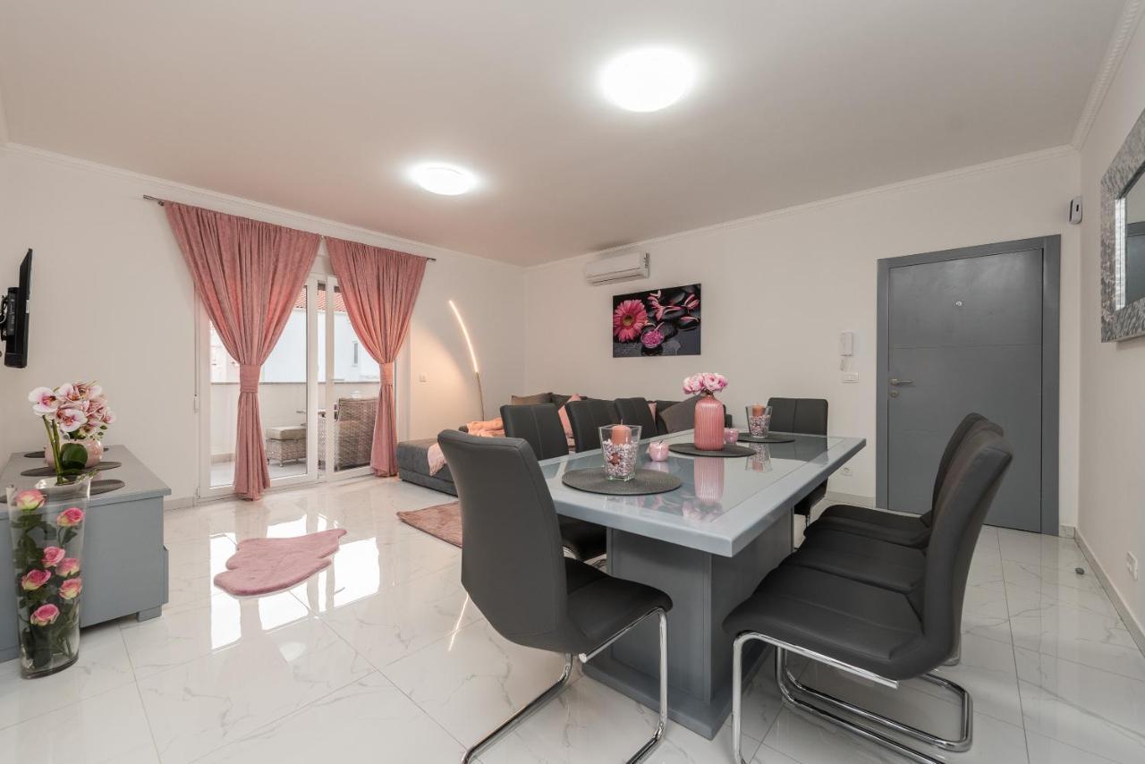 Villa Jana Luxury Apartments Novalja Exteriör bild